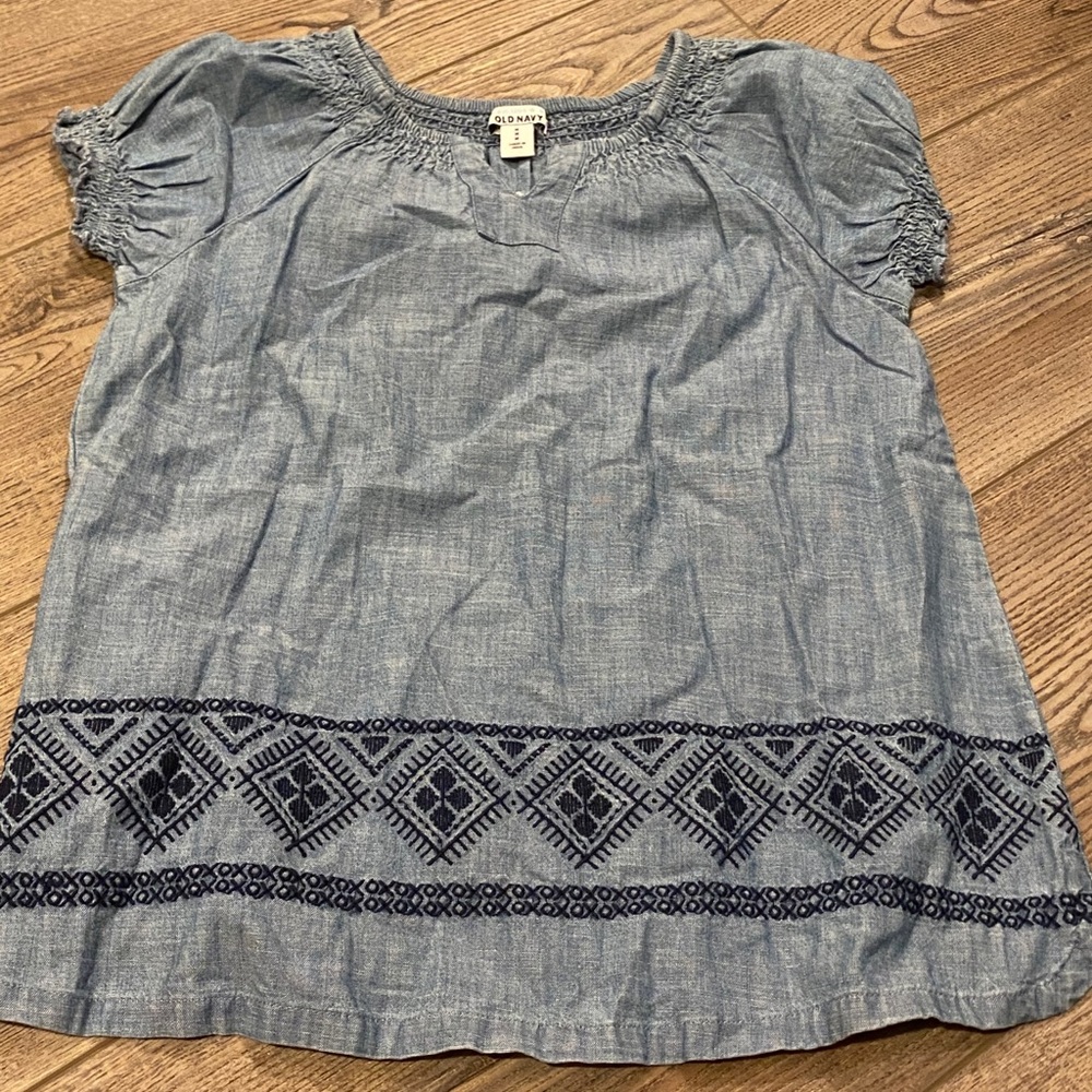 Old Navy shirt